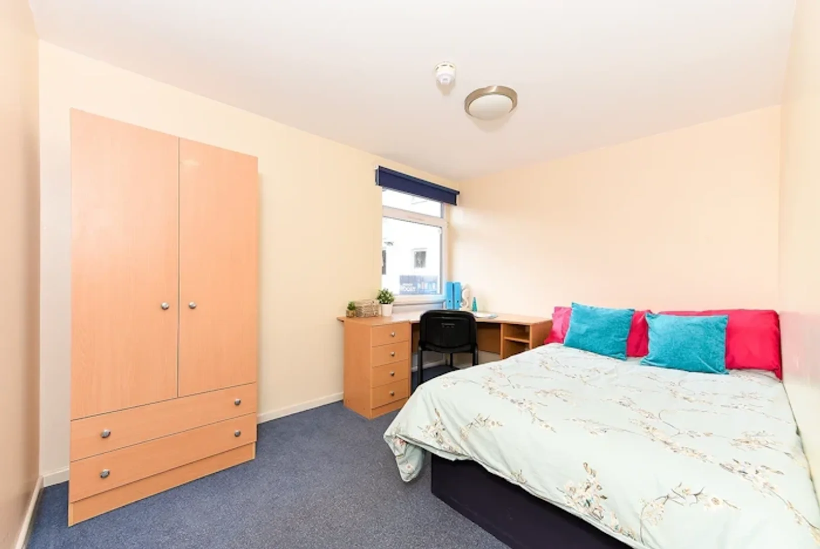 85 Jarrom St, Leicester LE2 7DJ, United Kingdom          