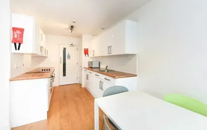 Quarto privado em residência em 2 Eastern Blvd, Leicester LE2 7FP, United Kingdom, imagem 5 de 21