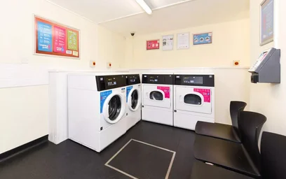 Quarto privado em residência em 2 Eastern Blvd, Leicester LE2 7FP, United Kingdom, imagem 2 de 21