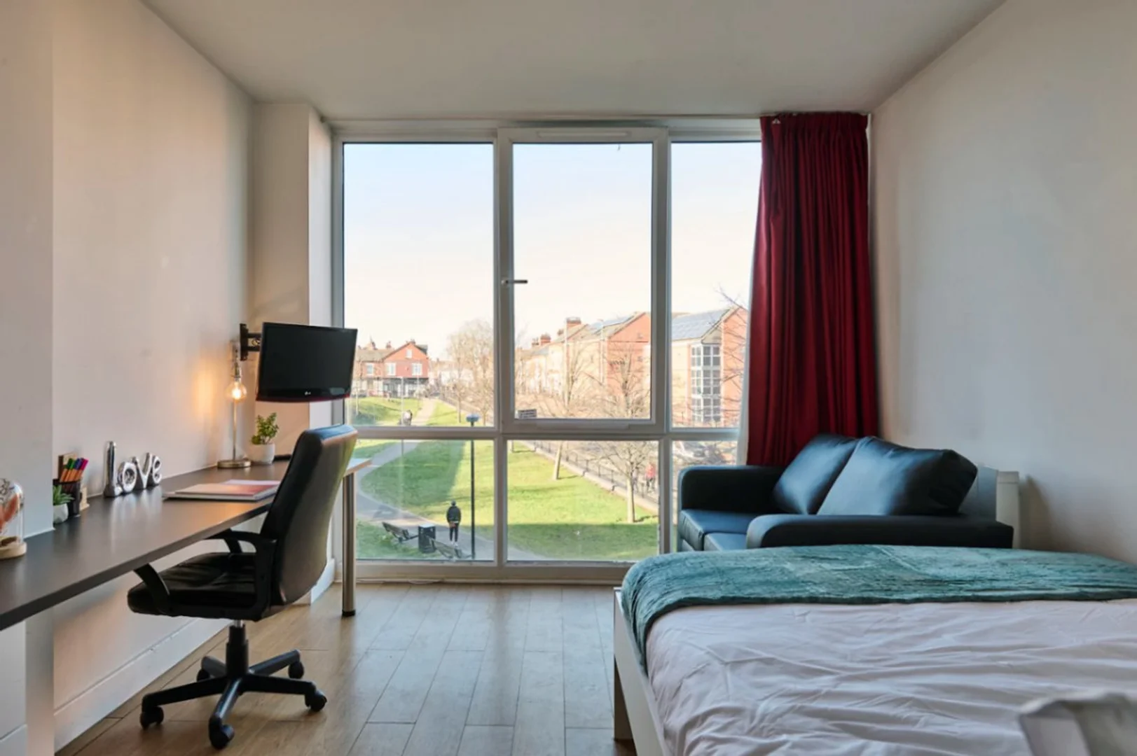 Apartamento estúdio totalmente equipado para estudantes em 
