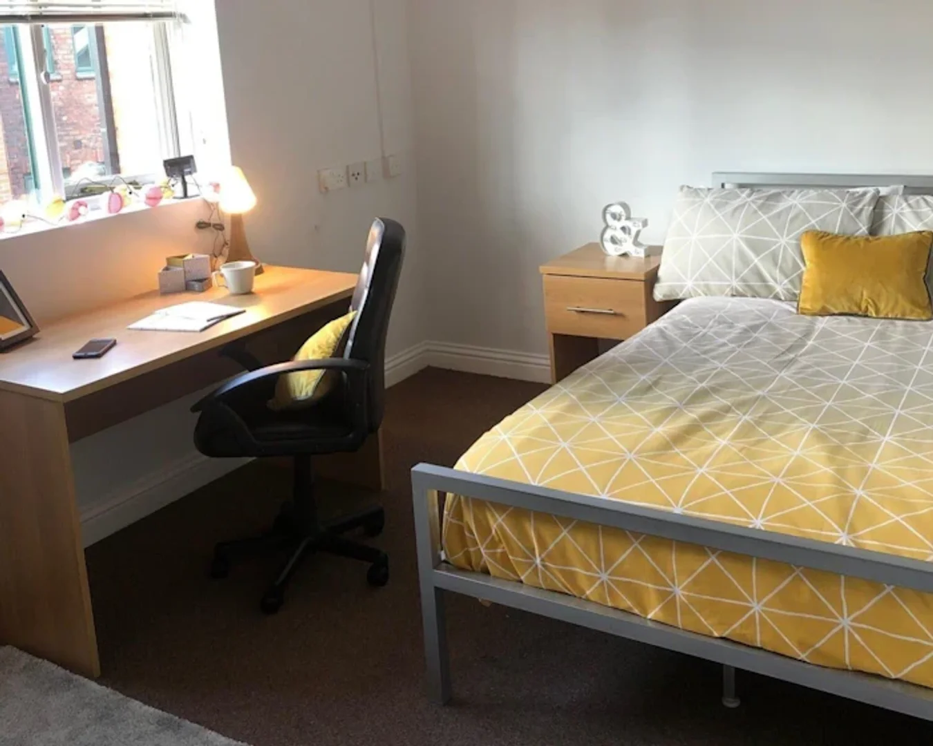 Quarto de estudante funcional perfeito para estudar em