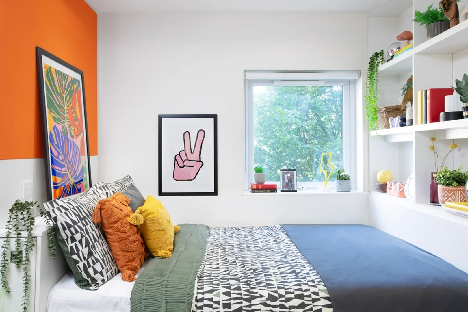 Self-contained studio for students in central 