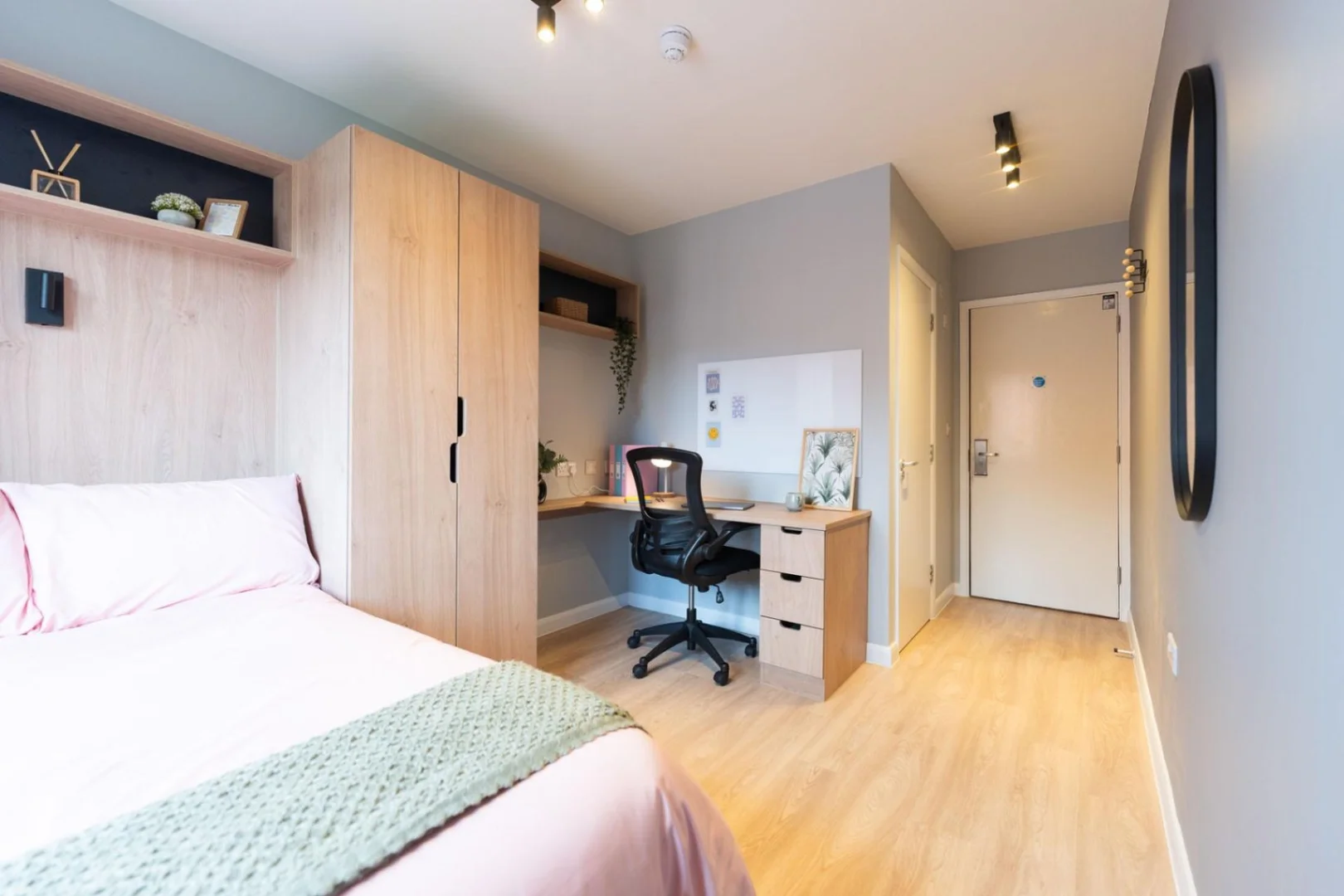 Quarto de estudante funcional perfeito para estudar em