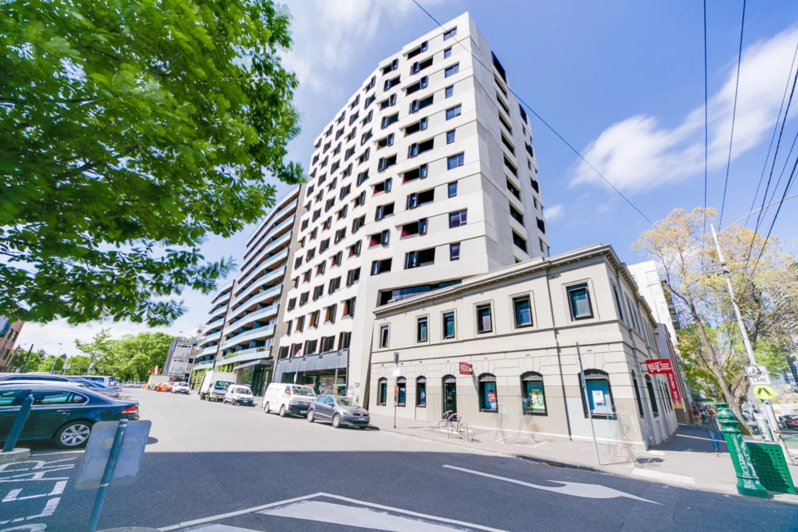 Niedrogi apartament typu studio z niezbędnymi funkcjami w 