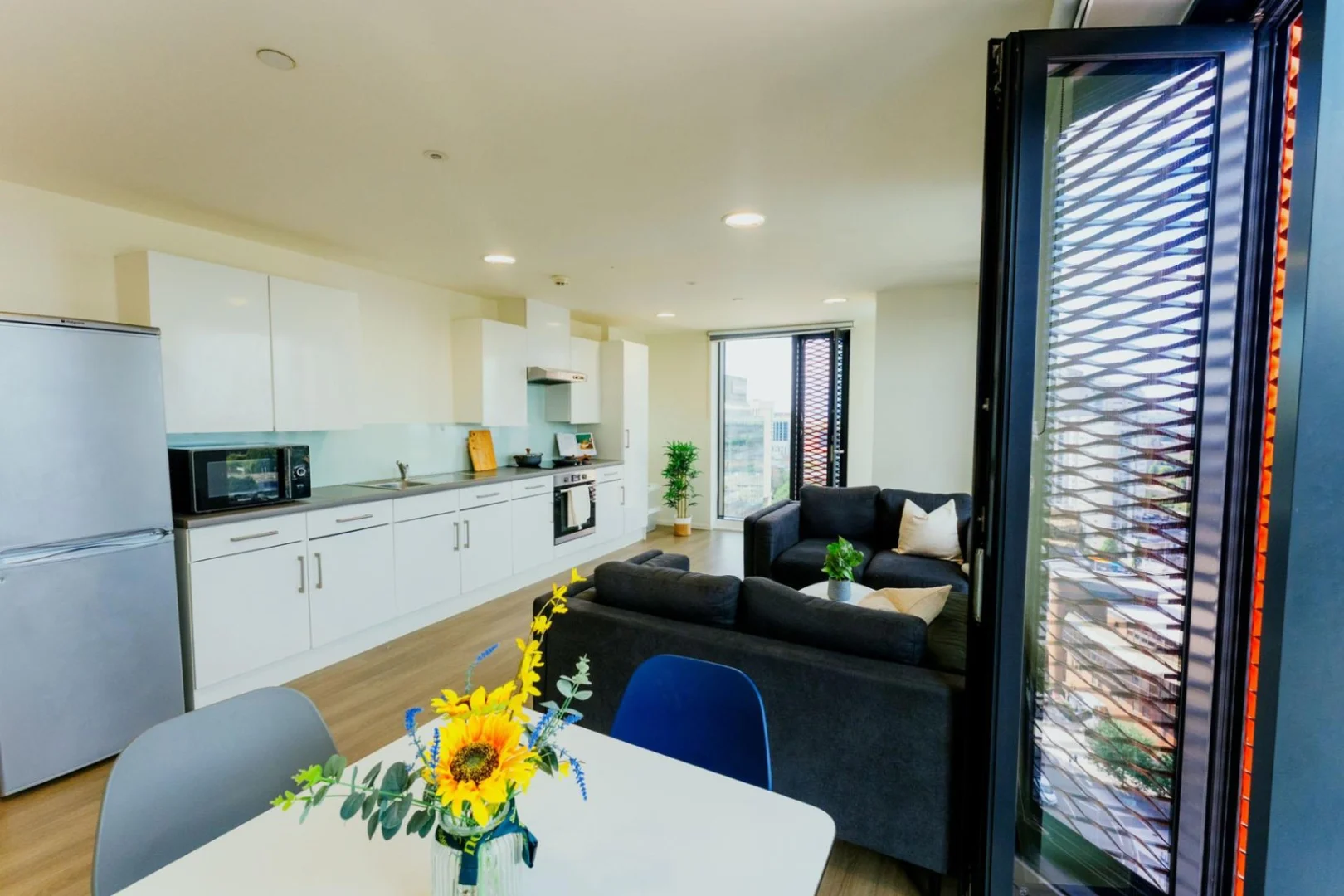 Cozy room for students available in 
