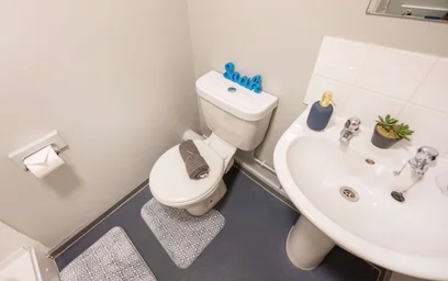 Quarto privado em residência em 1 Lineker Rd, Leicester LE2 7FZ, United Kingdom, imagem 5 de 27