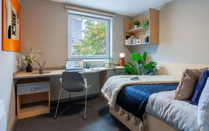 Quarto privado em residência em 1 Lineker Rd, Leicester LE2 7FZ, United Kingdom, imagem 2 de 28