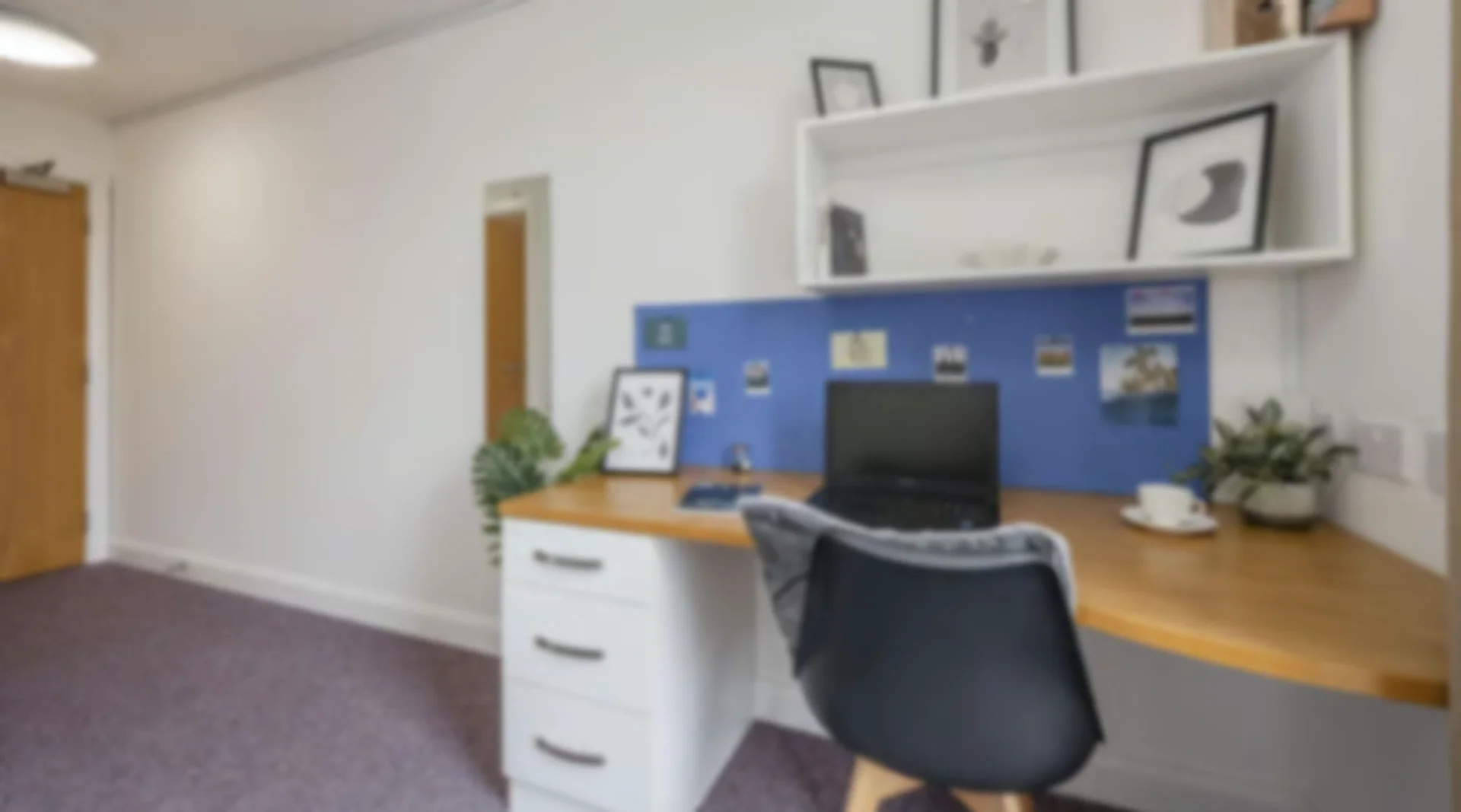 Student-friendly room in  with modern amenities