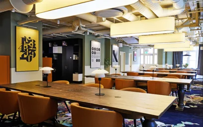 Studio in residence at 11 Park Pl, Cathays, Cardiff CF10 3FH, United Kingdom, image 17 of 41