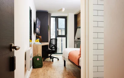 Studio in residence at 11 Park Pl, Cathays, Cardiff CF10 3FH, United Kingdom, image 23 of 41