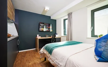 Studio in residence at 11 Park Pl, Cathays, Cardiff CF10 3FH, United Kingdom, image 26 of 41
