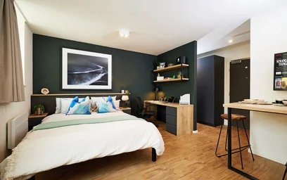 Studio in residence at 11 Park Pl, Cathays, Cardiff CF10 3FH, United Kingdom, image 33 of 41
