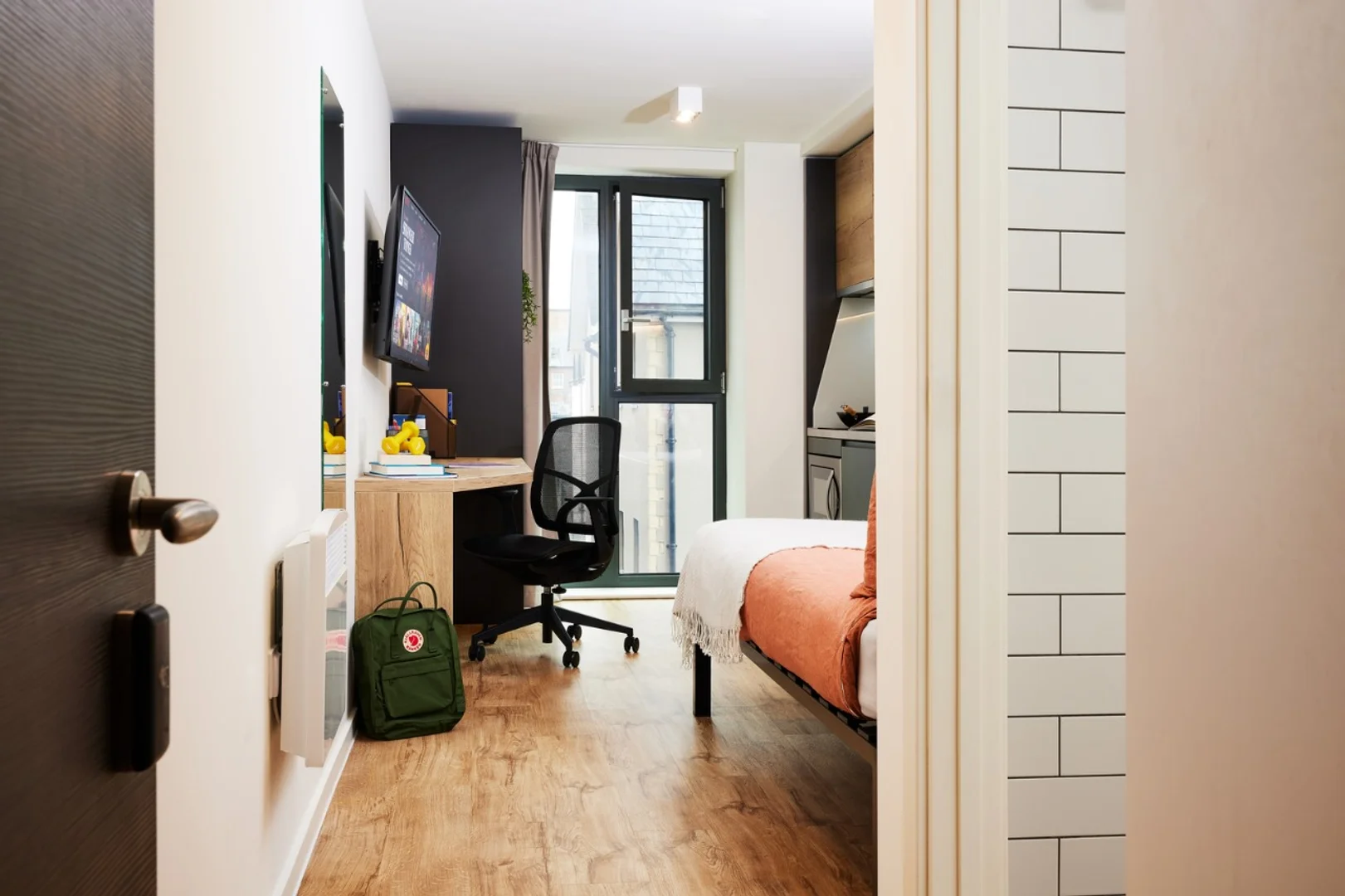 Chic studio apartment near campus in