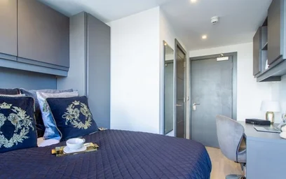 Logement entier en résidence à 33 Parkside, Coventry CV1 2NE, United Kingdom, image 1 de 33