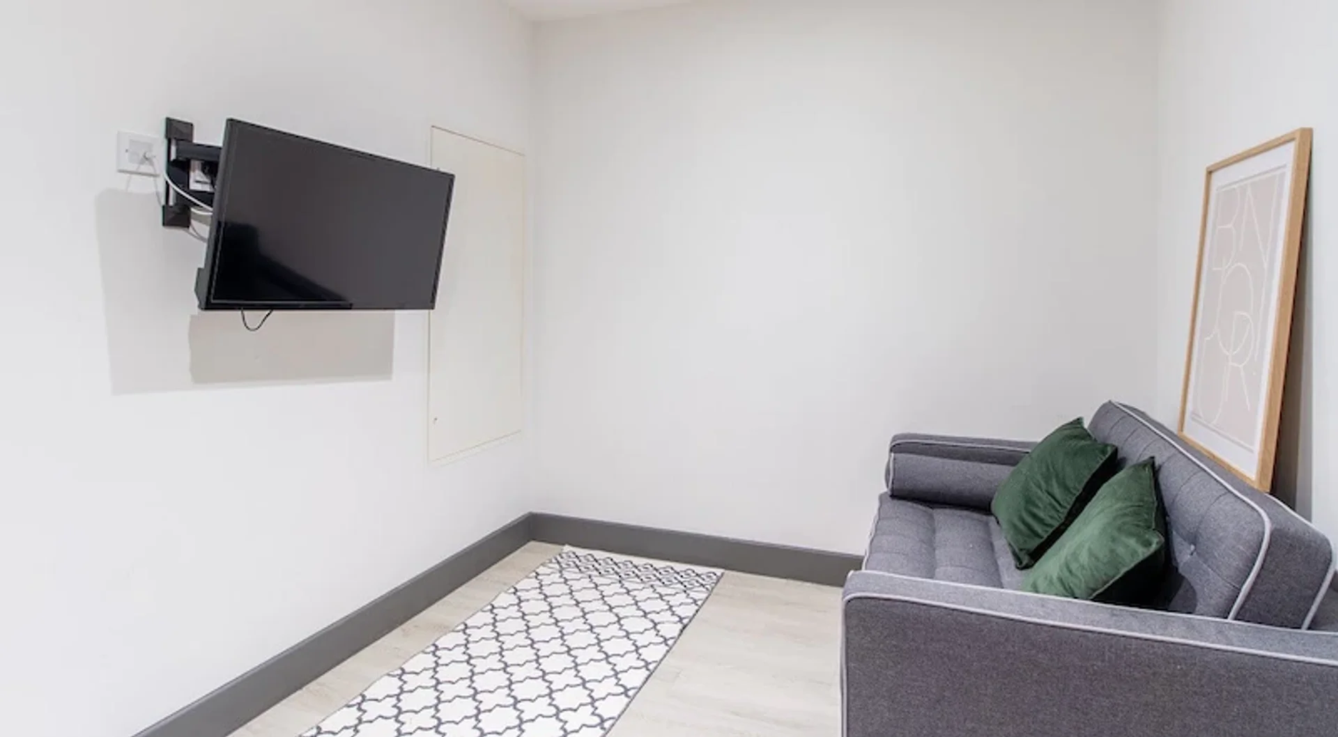 33 Parkside, Coventry CV1 2NE, United Kingdom