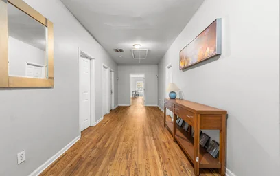Alojamiento entero en residencia en Street, GA, Atlanta, United States, 30314, imagen 2 de 21