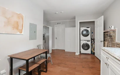 Alojamiento entero en residencia en Street, GA, Atlanta, United States, 30314, imagen 16 de 21