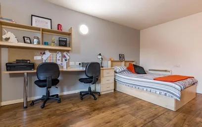 Logement de 2 chambres à {area}