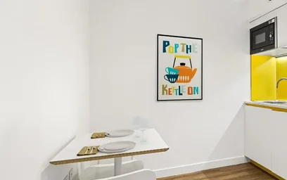 Appartamento intero in residence in 1-2 Education Square, London E1 1DF, United Kingdom, immagine 4 di 27