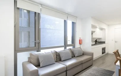 Appartamento intero in residence in 46 Thurston Rd, London SE13 7SD, United Kingdom, immagine 2 di 38