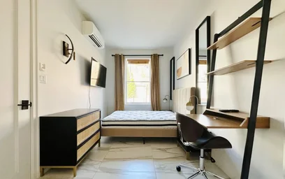整套公寓 在住宅内 在 987 Willoughby Avenue,  1D, Bushwick, New York, NY, 11221, 12的图像2