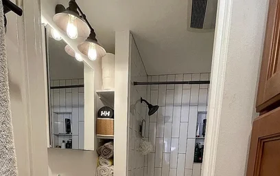 Alojamento com 3 quartos em {area}