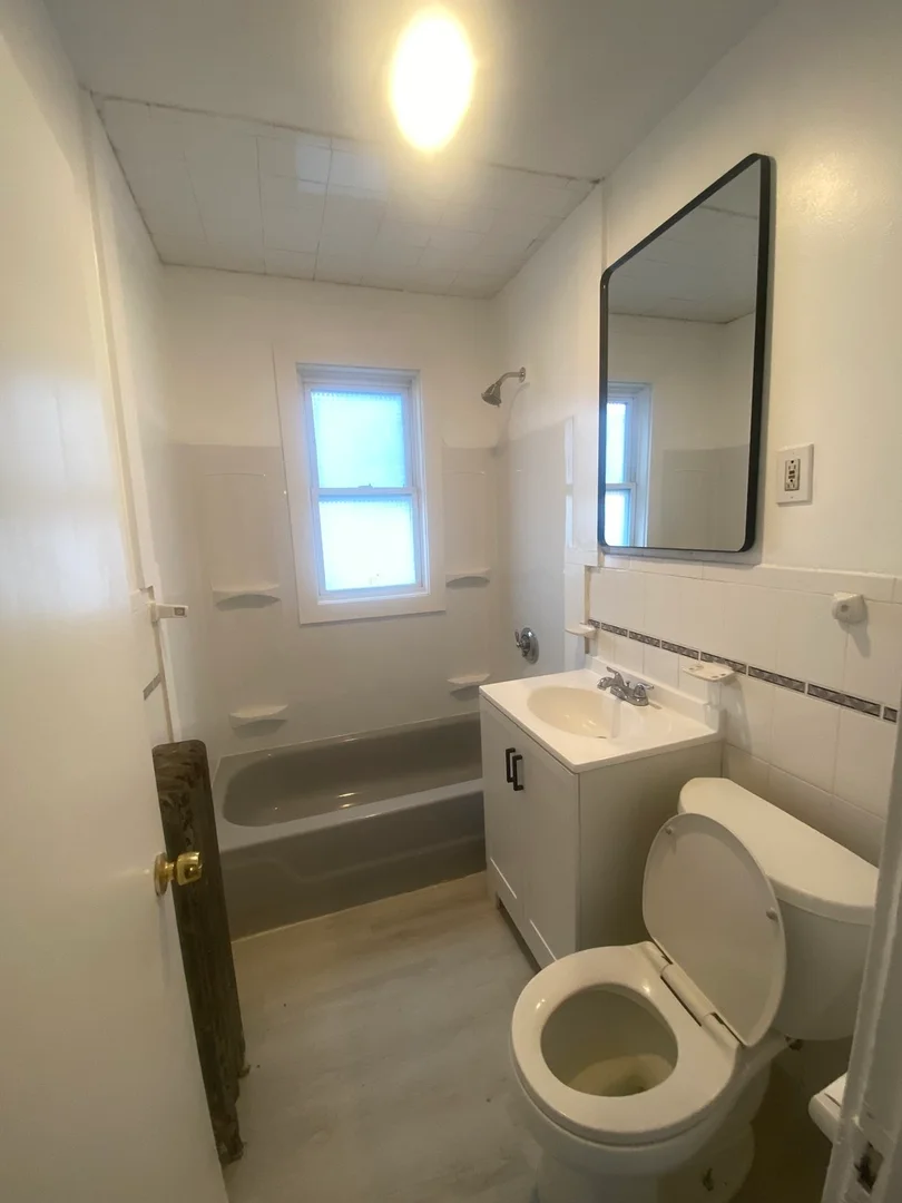196, Reservation, Unit 2, Hyde Park, Boston, MA, 02136
