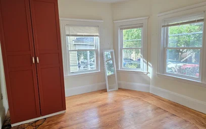 Apartamento inteiro em residência em 33, Tower St., Unit 1, Jamaica Plain, Boston, MA, 02130, imagem 1 de 24