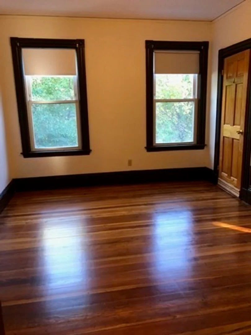 73, Iroquois St., Unit 3, Mission Hill, Boston, MA, 02120