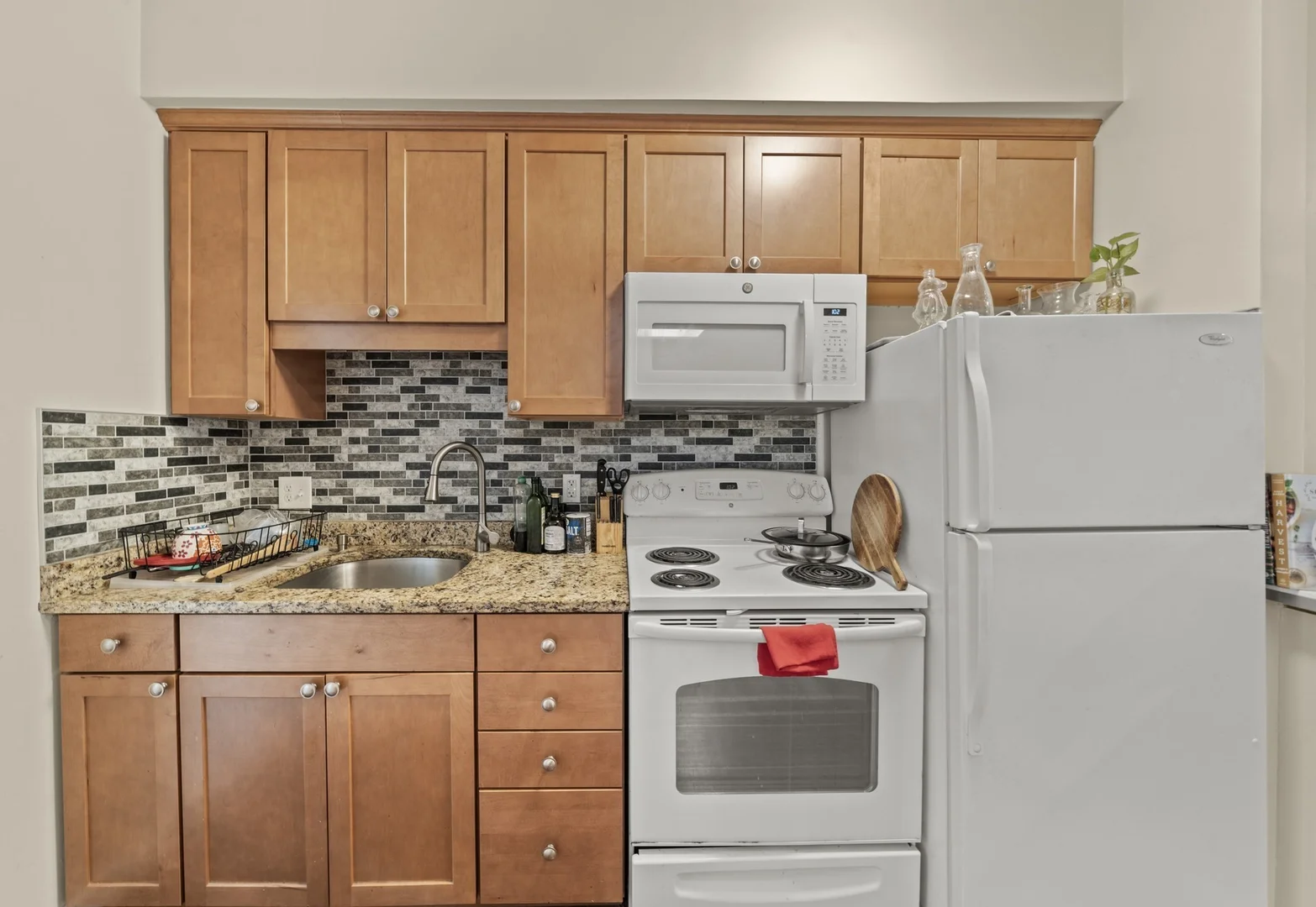 8, Wigglesworth, Unit 3, Mission Hill, Boston, MA, 02120