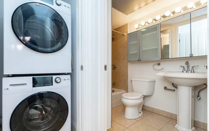 Apartamento inteiro em residência em 45-55, West Broadway, Unit 208, South Boston, Boston, MA, 02127, imagem 2 de 17