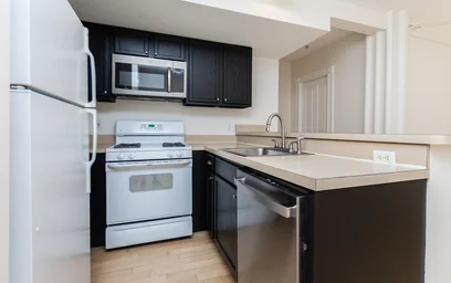 Apartamento inteiro em residência em 45-55, West Broadway, Unit 208, South Boston, Boston, MA, 02127, imagem 4 de 17
