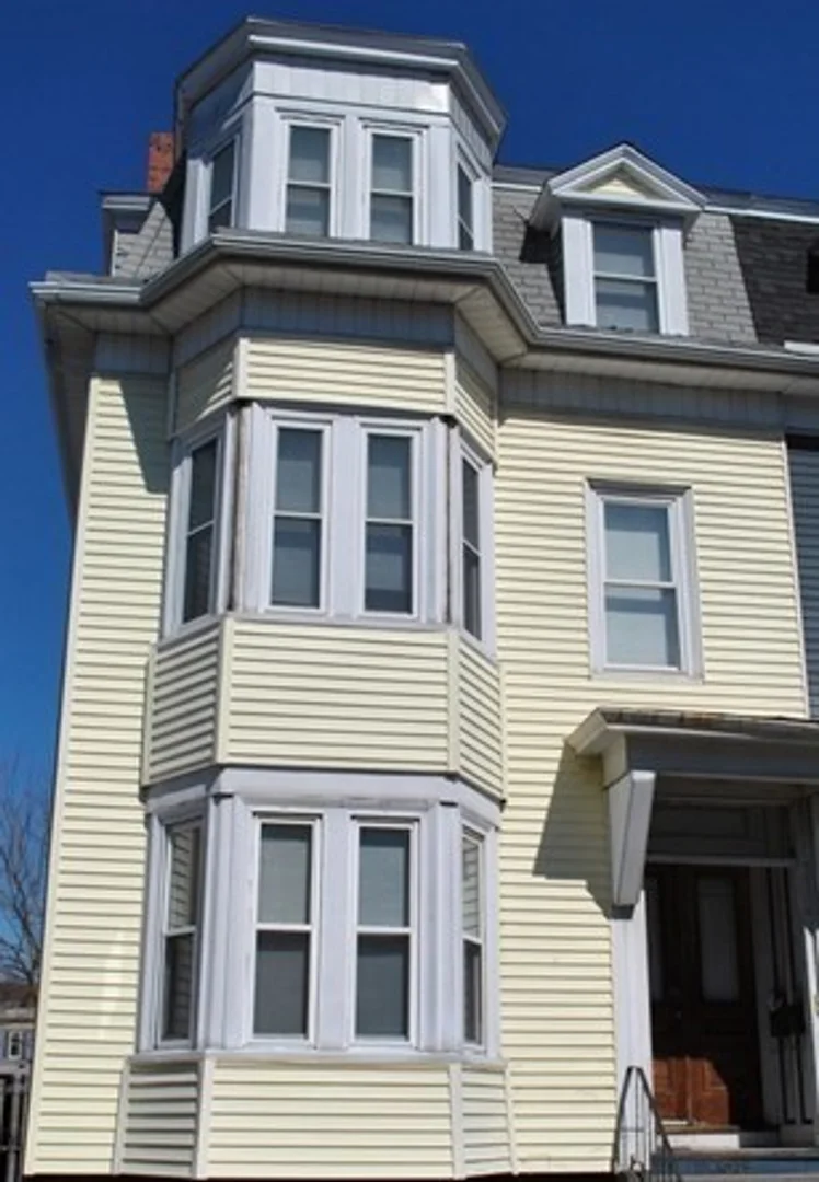 648, East 6th St., Unit 1, South Boston, Boston, MA, 02127