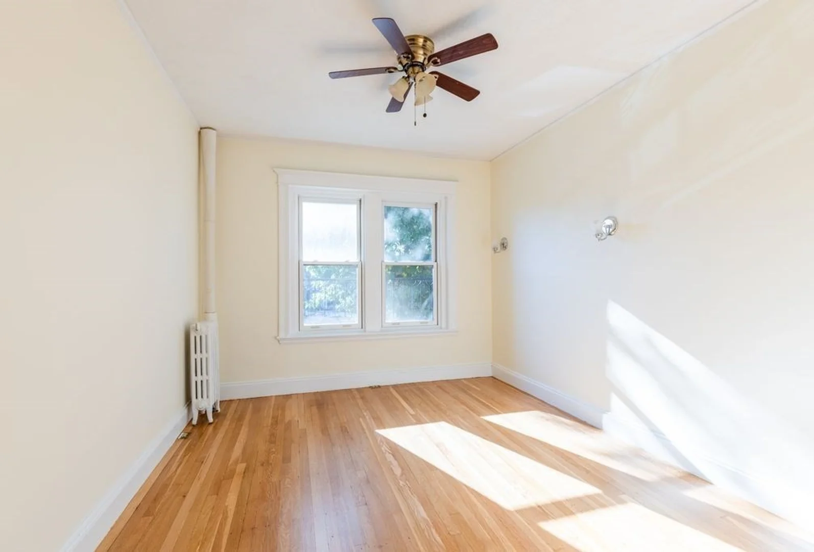 1263, Commonwealth Ave., Unit 4, Allston, Boston, MA, 02134