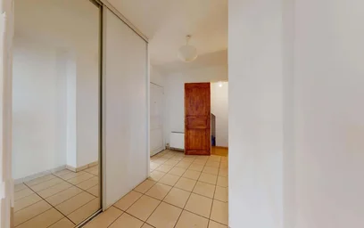 Özel oda konumu 25 Rue des Linandes Vertes, 95000 Cergy, France, 11 23 görüntüsü