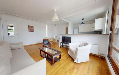 Özel oda konumu 25 Rue des Linandes Vertes, 95000 Cergy, France, 16 23 görüntüsü