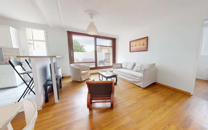 Özel oda konumu 25 Rue des Linandes Vertes, 95000 Cergy, France, 17 23 görüntüsü