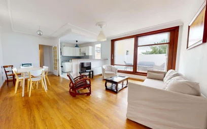 Özel oda konumu 25 Rue des Linandes Vertes, 95000 Cergy, France, 4 23 görüntüsü