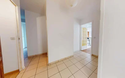Özel oda konumu 25 Rue des Linandes Vertes, 95000 Cergy, France, 10 23 görüntüsü