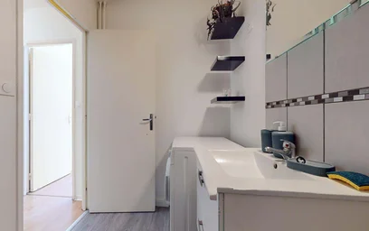 Quarto privado em 45 Rue de l'Oradou, 63000 Clermont-Ferrand, France, imagem 17 de 19