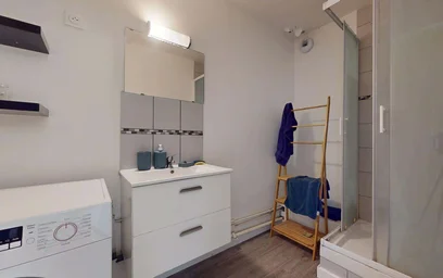 Quarto privado em 45 Rue de l'Oradou, 63000 Clermont-Ferrand, France, imagem 18 de 19
