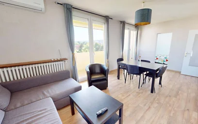 Quarto privado em 1 Rue des Trioux, 63100 Clermont-Ferrand, France, imagem 24 de 29