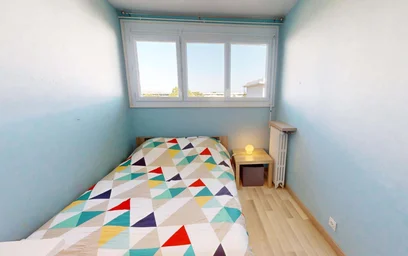 Quarto privado em 1 Rue des Trioux, 63100 Clermont-Ferrand, France, imagem 6 de 29