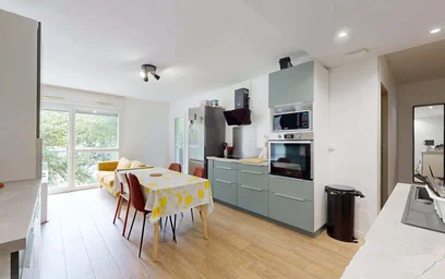 Room for rent in a shared flat in {area}