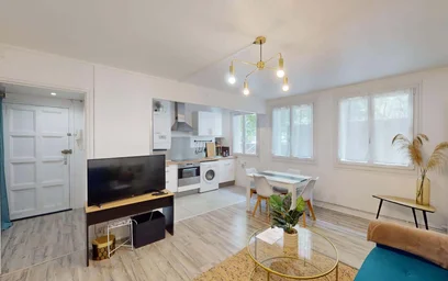Całe miejsce 2 Rue de la Tour, 29200 Brest, France, obraz 1 17
