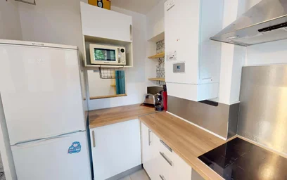 Całe miejsce 2 Rue de la Tour, 29200 Brest, France, obraz 2 17