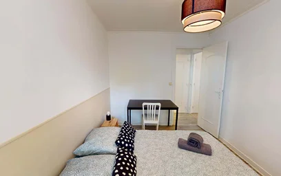 Całe miejsce 2 Rue de la Tour, 29200 Brest, France, obraz 12 17