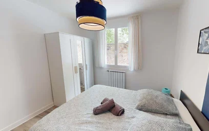 Całe miejsce 2 Rue de la Tour, 29200 Brest, France, obraz 15 17