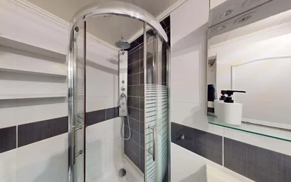 Całe miejsce 2 Rue de la Tour, 29200 Brest, France, obraz 9 17