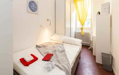 Chambre privée à 22, Via Paolo Bassi, Milano, 20159, image 1 de 20